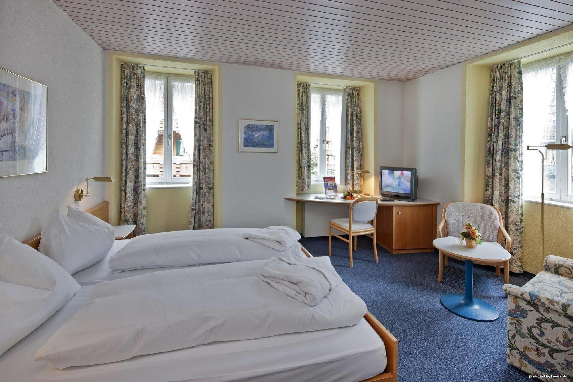 Hotel Metropol 萨斯费 外观 照片